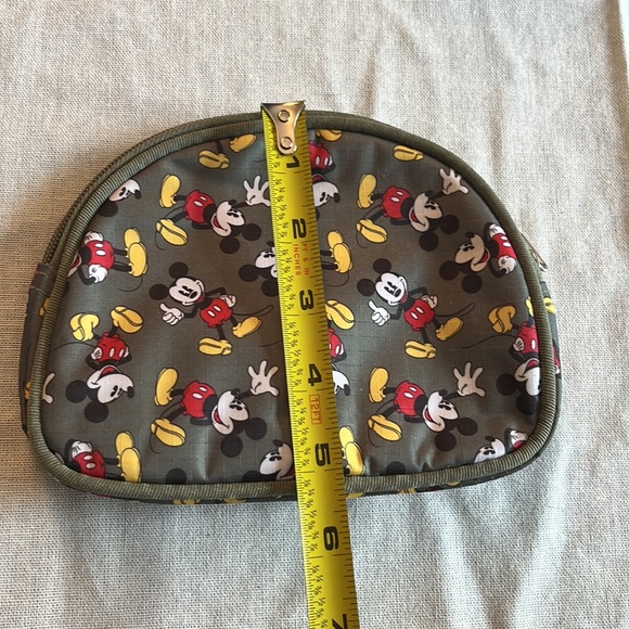 Mickey Mouse shoulder bag & cosmetic case Like New - Picture 7 of 9